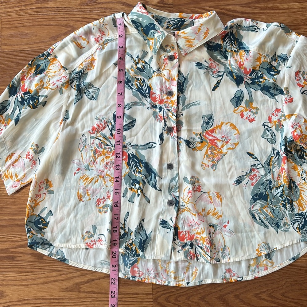 Free People Oversize Cropped Button Down Lily of the Valley Top Small Hawaiian - Picture 7 of 10